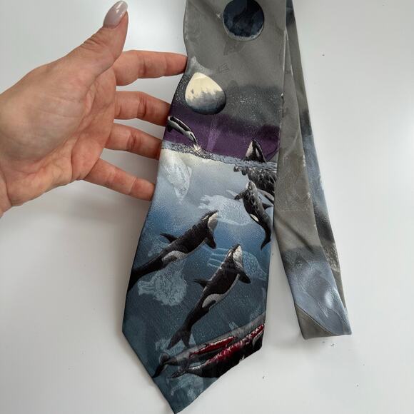 VTG Endangered Species Men's 100% Silk Killer Whales Holographic Print Wide‎ Tie - Picture 2 of 5